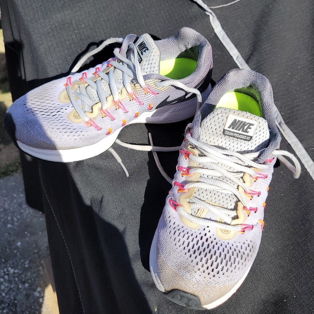 Sports shoes for ladies Nike size 7
